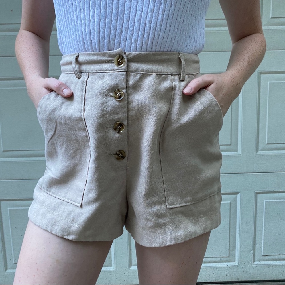 🥐 CLOTH KHAKI COLOR HIGH WAISTED BUTTON SHORTS 🧸